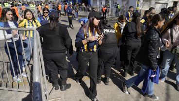 Abrieron las puertas del Estadio Gigante de Arroyito y así se vivía la previa al clásico.