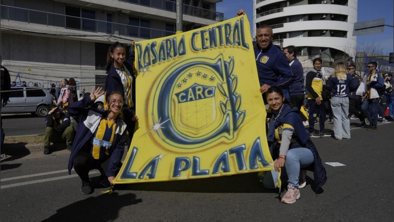 Abrieron las puertas del Estadio Gigante de Arroyito y así se vivía la previa al clásico.