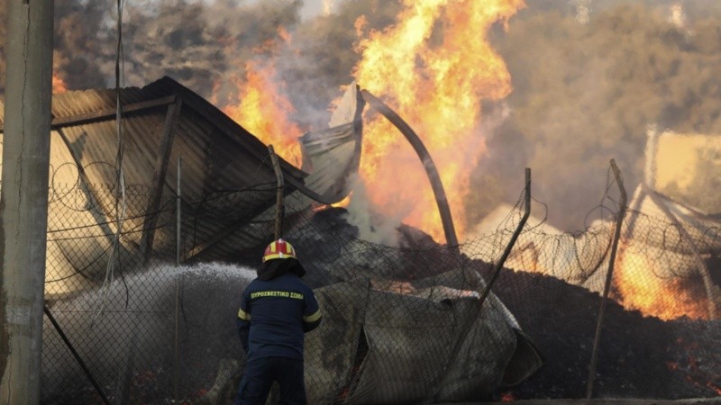 Los incendios arrasaron unas 10 mil hectáreas en la región de Ática, al norte de Atenas, en Grecia.