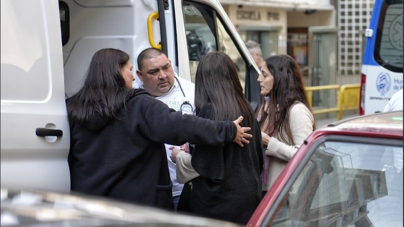 Alumnos y alumnas tuvieron que ser atendidos por síntomas de intoxicación.