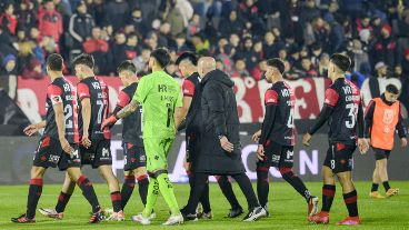 El equipo se fue silbado y reprobado del Coloso