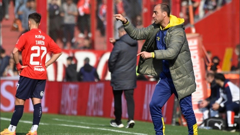 Lequi sufrió su primera derrota como técnico de Central.