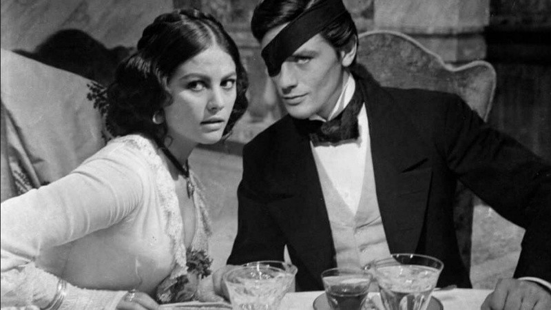 Alain Delon y Claudia Cardinale en una escena de “Il Gattopardo”.