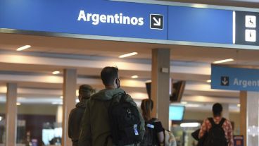 La primera asamblea de los trabajadores será este lunes en Aeroparque.