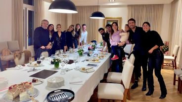 Emanuel López estuvo junto a Alberto y Fabiola en la famosa foto de la "Fiesta de Olivos" en plena pandemia