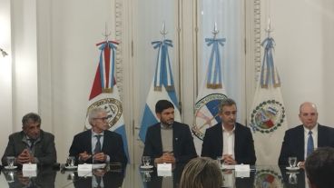 El ministro de Justicia de la Nación en Rosario junto al gobernador Pullaro y al intendente Javkin.