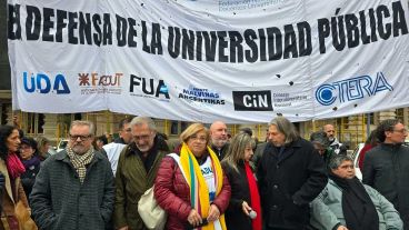 Las universidades públicas están en alerta por el retraso salarial en el sector.