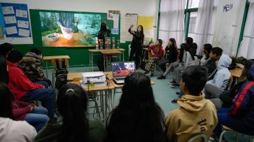 El taller "Energía y Compostaje para el Futuro" en el colegio bicultural San Juan Diego.