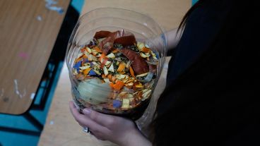 El taller "Energía y Compostaje para el Futuro" en el colegio bicultural San Juan Diego.