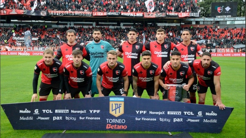 Los once titulares de Newell's que salieron a jugar esta tarde en el Coloso Marcelo Bielsa.