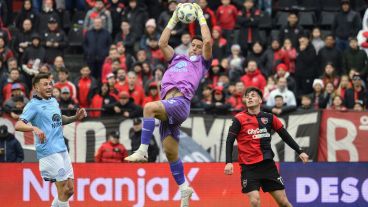 El arquero Espínola fue el mejor de Belgrano en el Coloso.