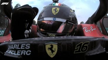 El monegasco Charles Leclerc celebra su triunfo en Monza.