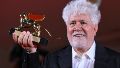 Pedro Almodóvar ganó el León de Oro en Venecia con la película La habitación de al lado