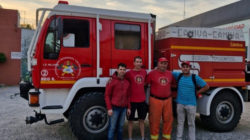 Los bomberos cordobeses entre las malas noticias y la pelea contra el fuego.