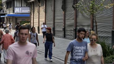 El Día del Empleado de Comercio se celebra en Argentina en homenaje a la sanción de la ley N.º 11.729, promulgada en 1934.