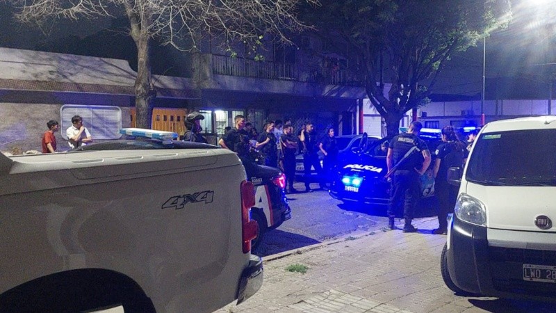 El operativo policial este lunes por la noche en la zona de España al 4100.