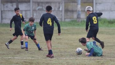 Los chicos y el deporte: la nutrición, fundamental para su desarrollo. (Foto: Esteban Ríos)