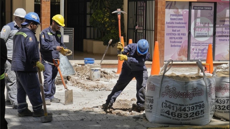 Una pérdida de gas fue detectada en las inmediaciones en la zona de la plaza López. en avenida Pellegrini y Laprida.