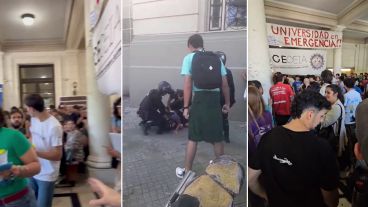 El momento del agresión fue registrado por otros estudiantes.