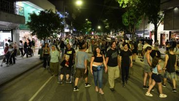 La noche en Echesortu tuvo alta convocatoria.