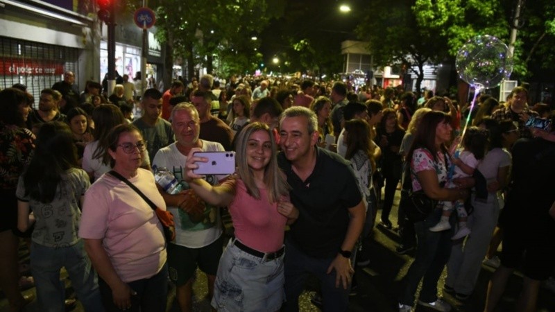 La noche en Echesortu tuvo alta convocatoria.