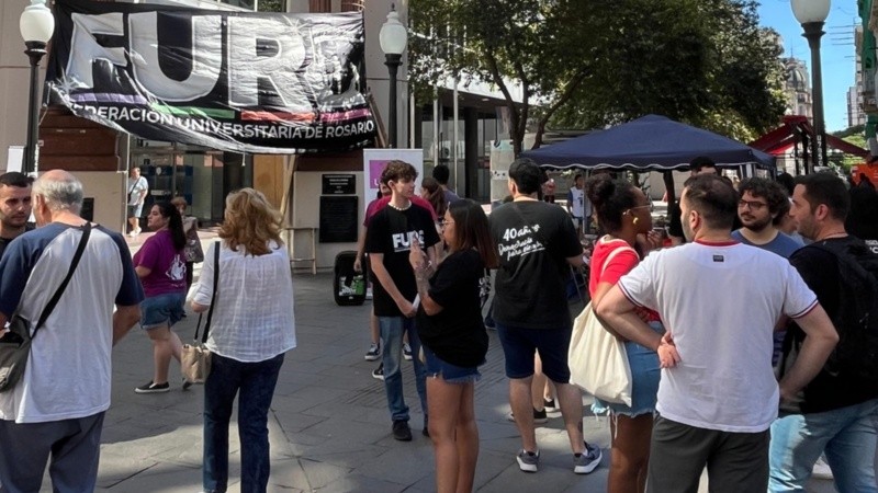 La Federación Universitaria de Rosario sacó la Universidad a la calle.