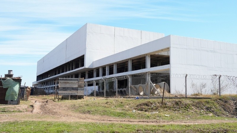 La obra del Hospital Regional Sur se inició en 2011 y lleva años paralizada.