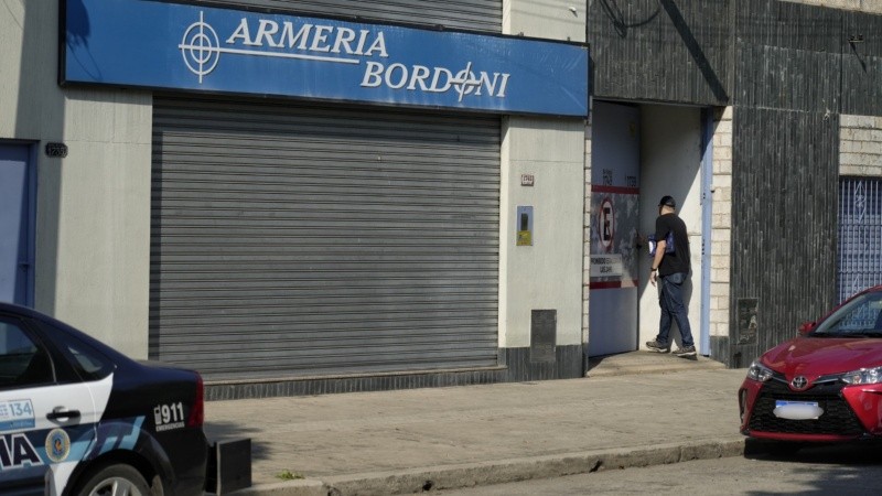 La armería allanada por la fuerza federal.