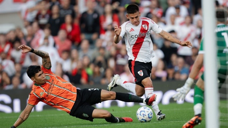 El Diablito Echeverri volvió a ser titular.