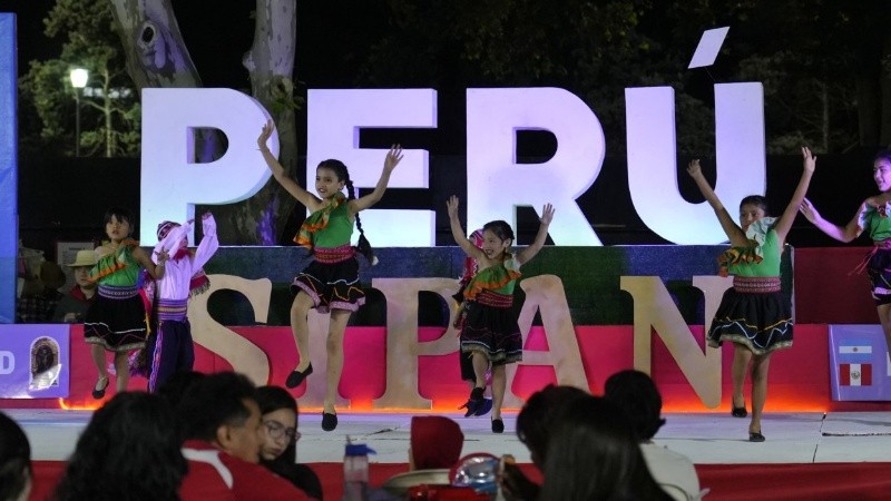 El baile siempre presente en cada escenario.