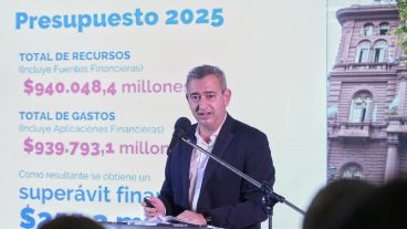 Javkin presenta el presupuesto para el año próximo.