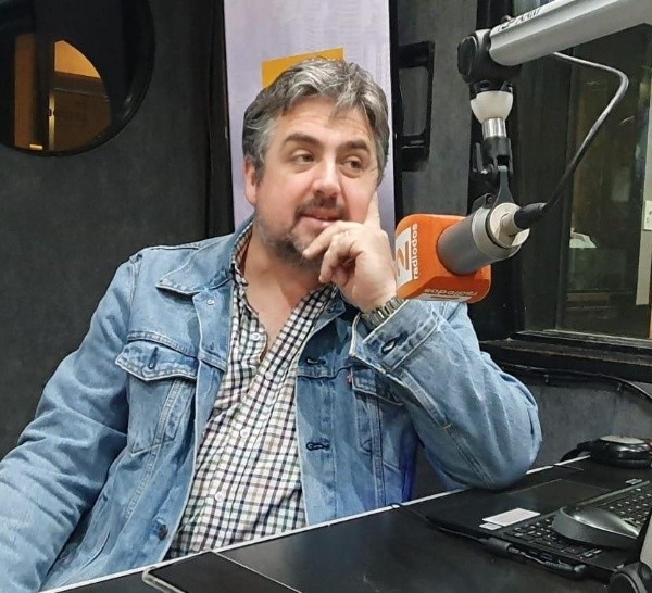 El ministro en los estudios de Radio 2.