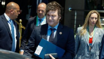 El presidente argentino, Javier Milei, en la salida del hotel Othon Palace,  previo a la cumbre de G20.