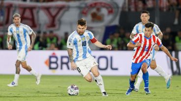 Lionel Messi, el capitán de Argentina, será titular esta noche en la cancha de Boca.