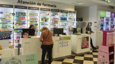 “No podemos decidir qué medicamentos tomar por decisión propia siempre tenemos que asesorarnos", señalaron.