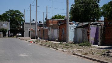 Urbanizar, el otro plan de seguridad: cómo se reconvierte el barrio que fue  reino del búnker y la balacera | Rosario3