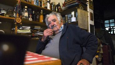 Pepe Mujica cuestionó a Cristina Kirchner por no cederle el liderazgo a las "nuevas generaciones".