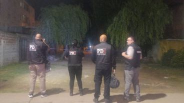 La Policía levantó nueve vainas servidas e intentó entrevistar a vecinos sin éxito.