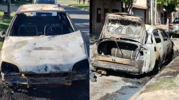 Durante la madrugada del miércoles hubo cuatro ataques incendiarios con cinco autos afectados.