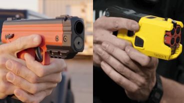 Byrna y Taser, las dos armas que llegarán a la provincia en breve.