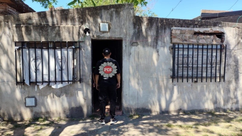 El vehículo estaba en una vivienda de calle Bello al 4000.