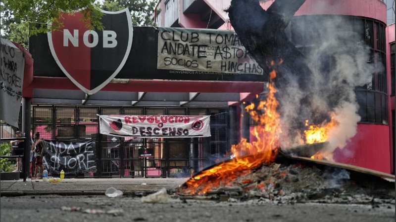 La protesta con toma de las instalaciones del predio deportivo se mantenía este miércoles.